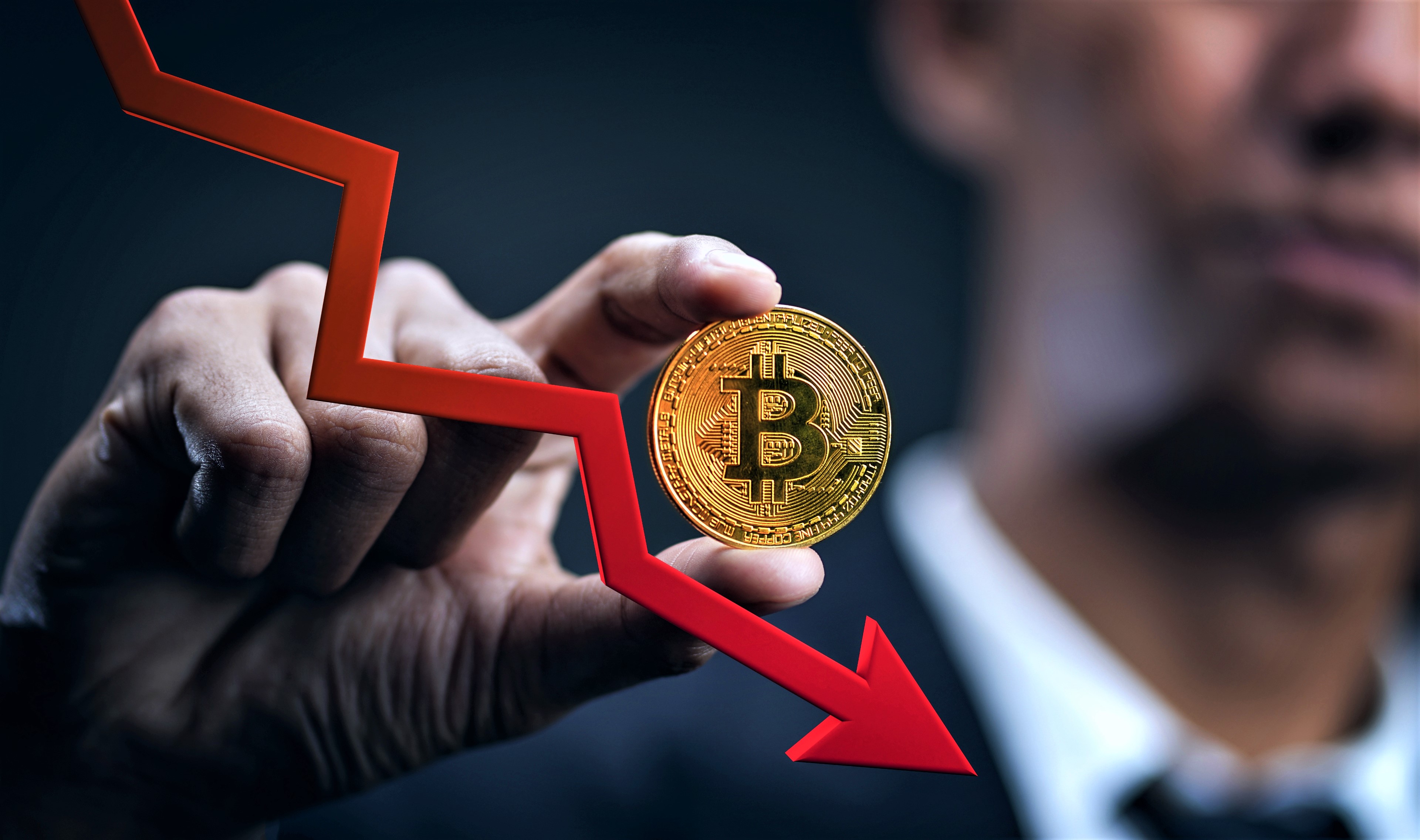 Bitcoin slump continues: Potential for a slide to 20k soon