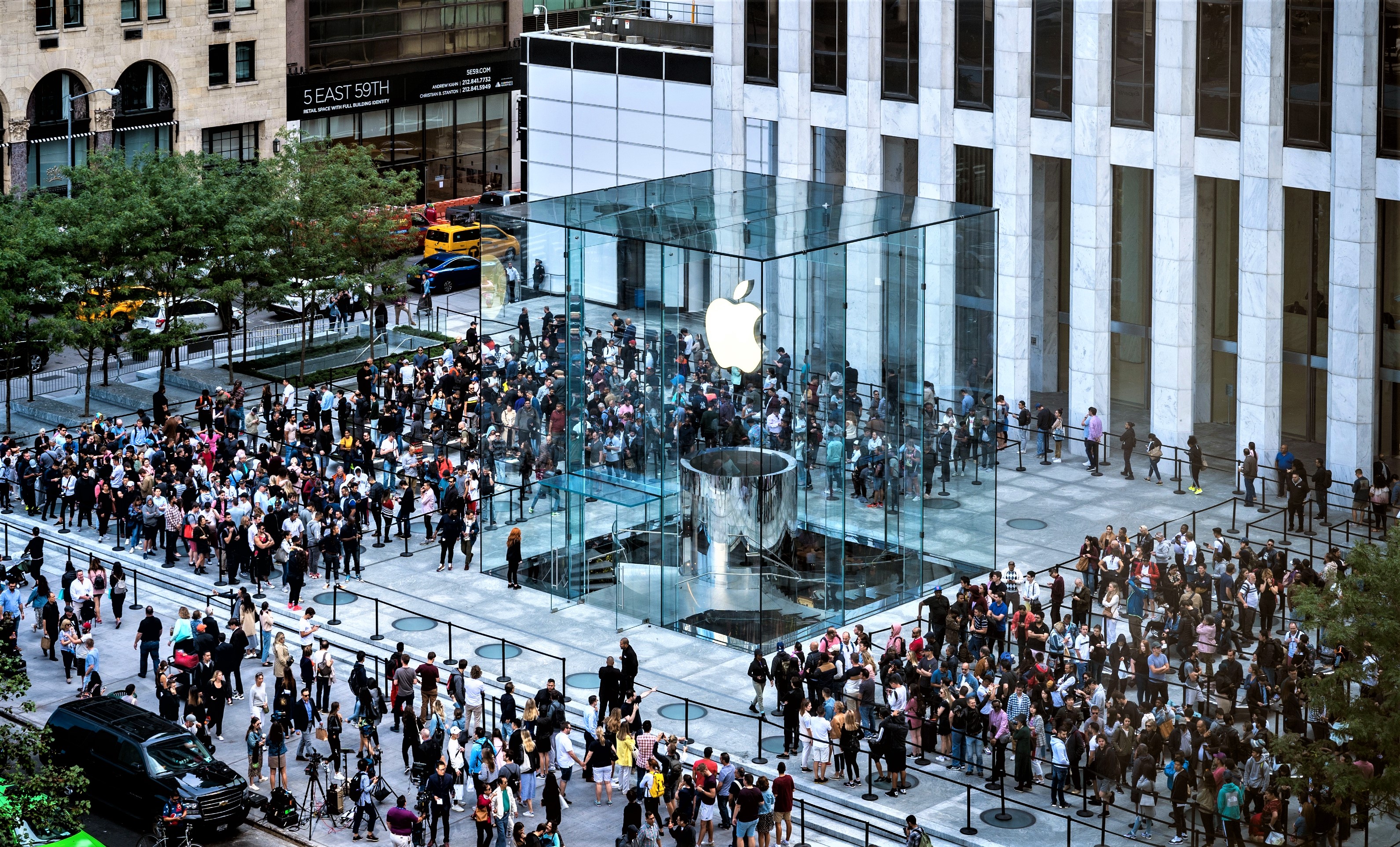 Apple stock bears hold the edge ahead of Apple's “Wonderlust” event